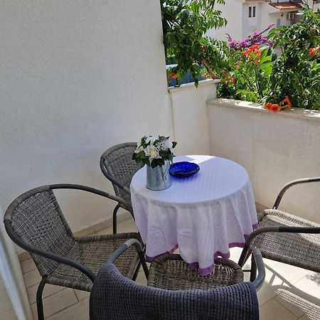 Apartmani Buba Podstrana Ngoại thất bức ảnh