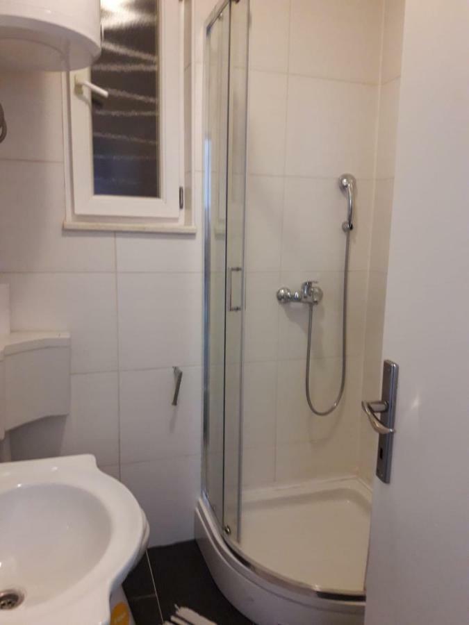 Apartmani Buba Podstrana Ngoại thất bức ảnh